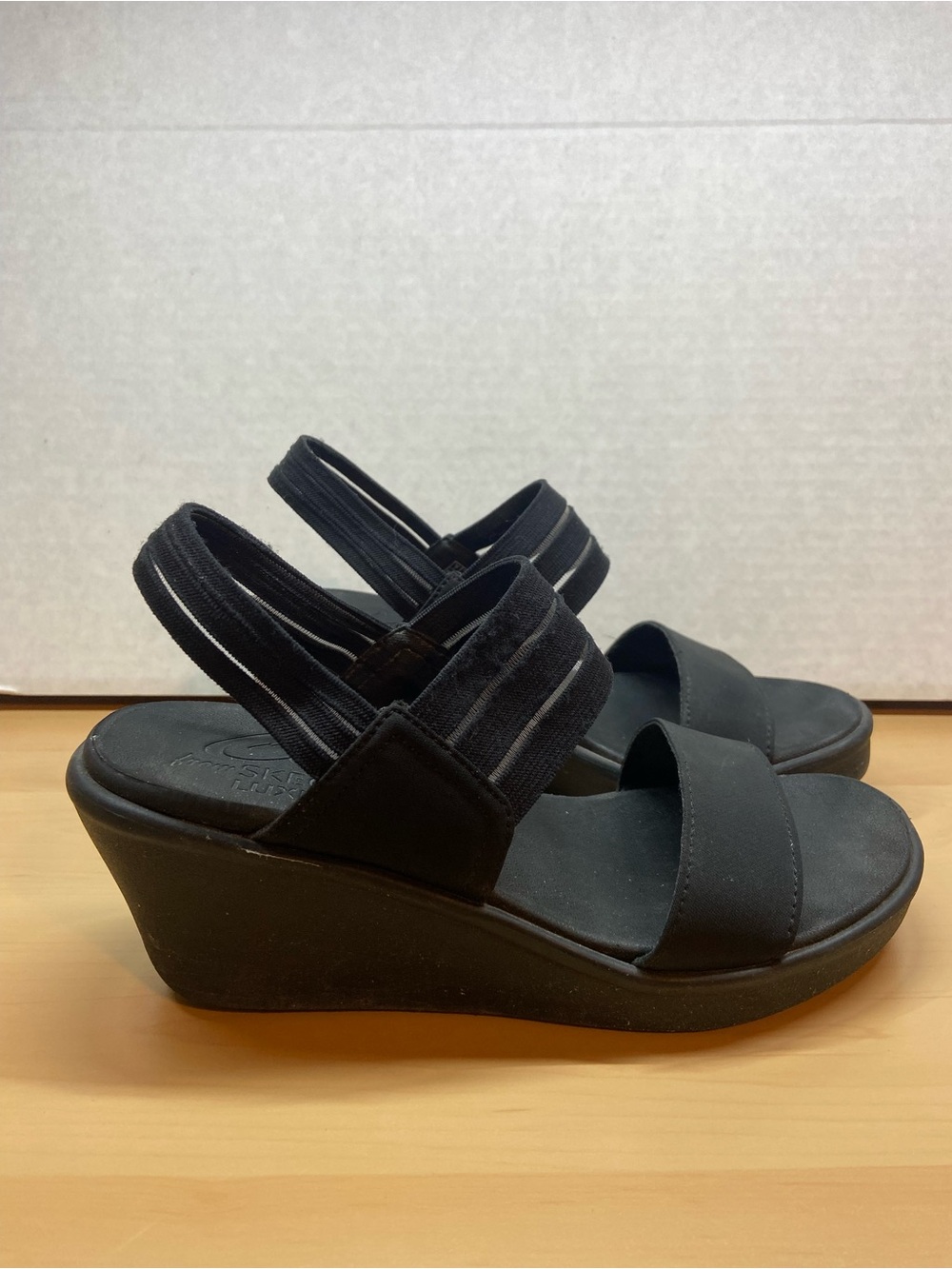 Skechers Black Elastic Strap Wedge Sandals - Picture 2 of 6